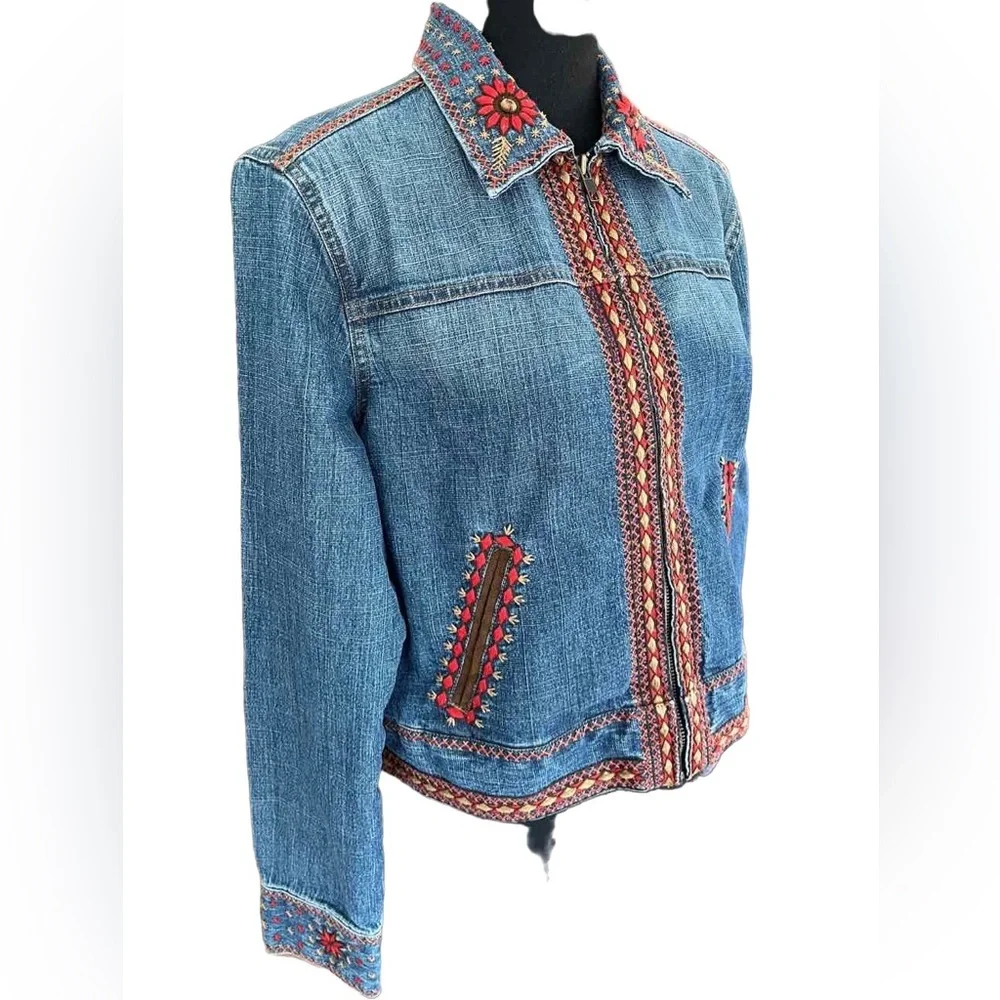 Telluride Clothing Co Embroidered Zip front 
Denim Jacket size M